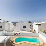 Con Piscina Privada A 500 M De La Playa Вилла