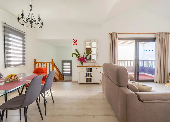 Con Piscina Privada A 500 M De La Playa Willa Puerto del Carmen (Lanzarote)